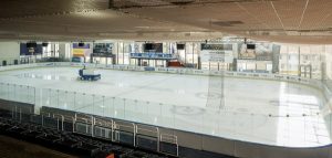 Photo de l'intérieur de la patinoire Jean Bouin à Nice